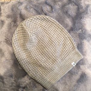 Aritzia Alps slouchy hat
